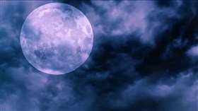 Blue_Cloudy_Moon