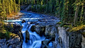 Mountain_Rapids_Waterfall