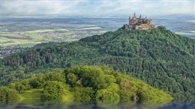 Hohenzollern_Castle_Fantasy_Lake