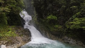 New Zealand_Waterfall