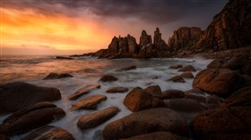 8K Dark Rock Sunset