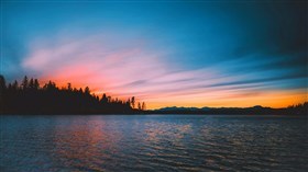 Gorgeous_Lake_Sunset